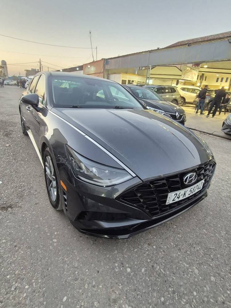 السلام عليكم
سوناتا وارد امريكي 2023 مرقم دهوك
السيارة بدون صبغ بدون ايرباك
مواصفات SEL 
بصمة وتشغيل عن بعد 
رادارات امامي وجانبي 
قيادة ذاتية تحديد مسار 
كشن كهرباء وتدفئة كشنات 
تبريد شاشة منفصل
جنطة ذكية
مكينة 2500
جاملغ مفتوح ومشدود نفسه بدون صبغ السيارة 
السعر 175
***********
*********** بغداد, العراق
