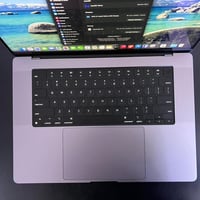 MacBook Pro M1 Max 16”  Ram : 32  SSD : 500  Battery: 89 | Cycle 70 صح...