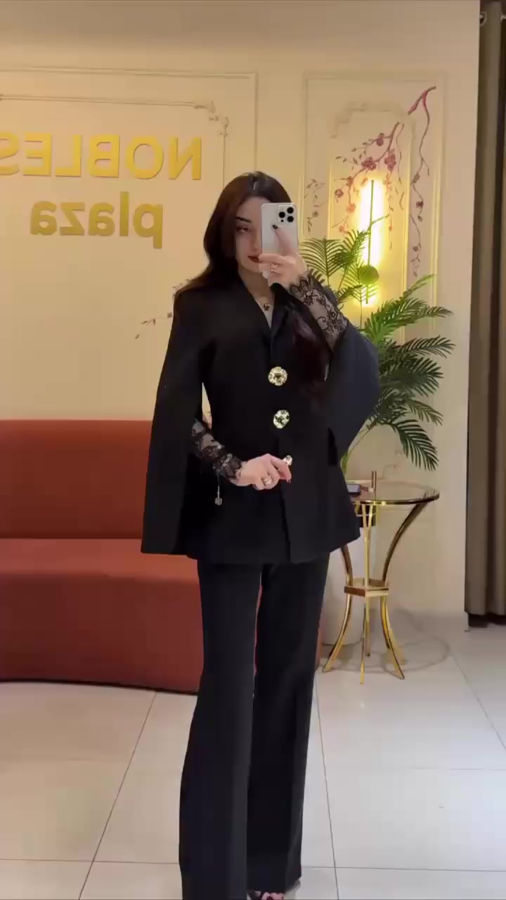 طقم رويال 🎗✨️
قماش كريب مع تفاصيل دانتيل ناعمه 
الالوان : خمري❤️ ، اسود 🖤، بني 🤎 
المقاسات : 36 38 40 42 44 46 
السعر : 32 jd


**إذا كنت صاحب هذا الإعلان وتريد حذفه لأي سبب، رجاءا أرسل رسالة إلى الدعم الفني**