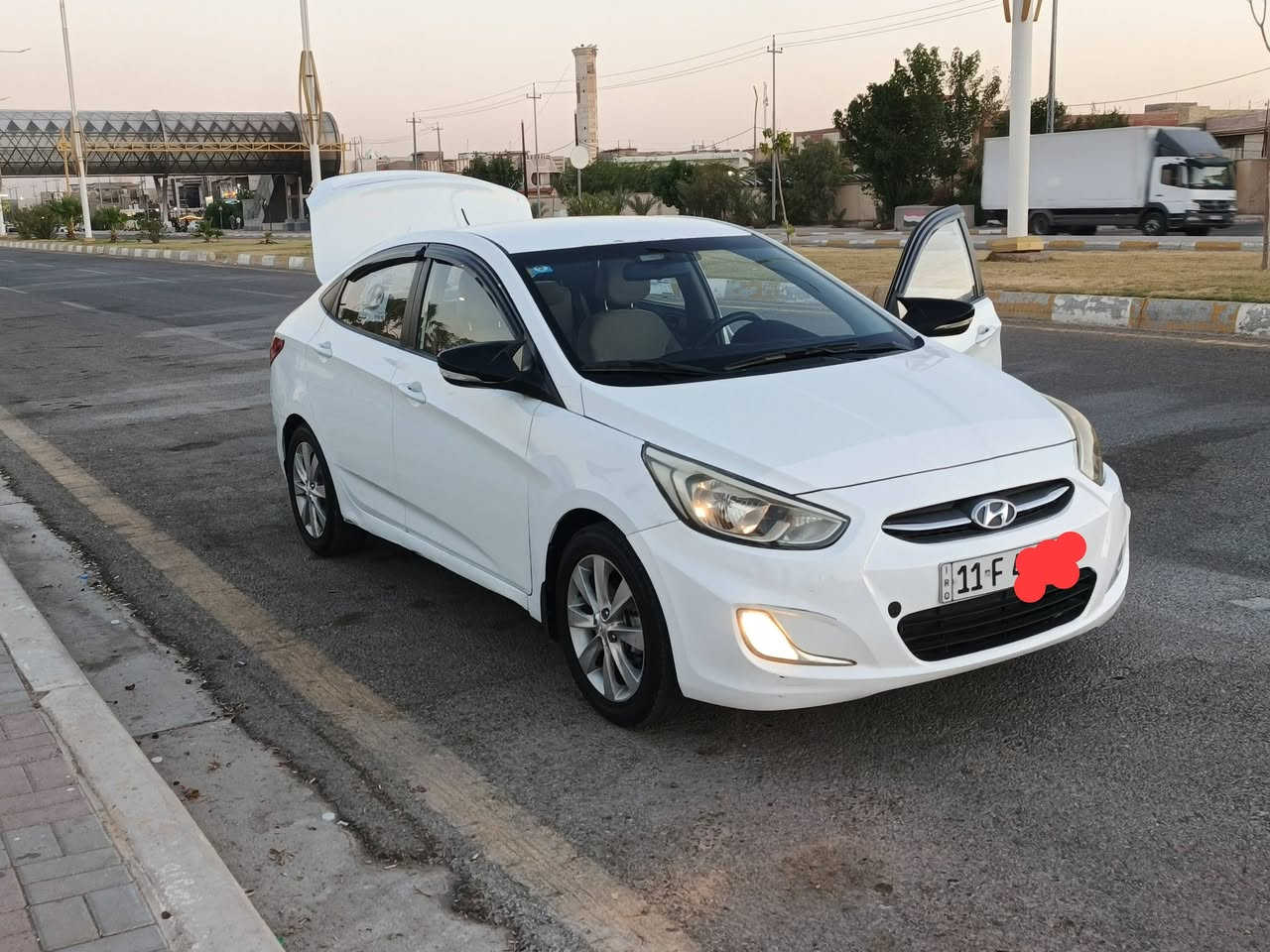اكسنت خليجي موديل 2016
رقم بغداد بأسمي 
تبريد ثلج 
تخم تاير جديد سياره حيييل حلوه 
السعر ٩٣
***********
