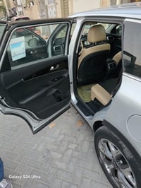 ادثهة بسيط كما موضح بالسونار لاتبديل ولا صبغ مكينة ٦ سلندر ٧ راكب سورن...