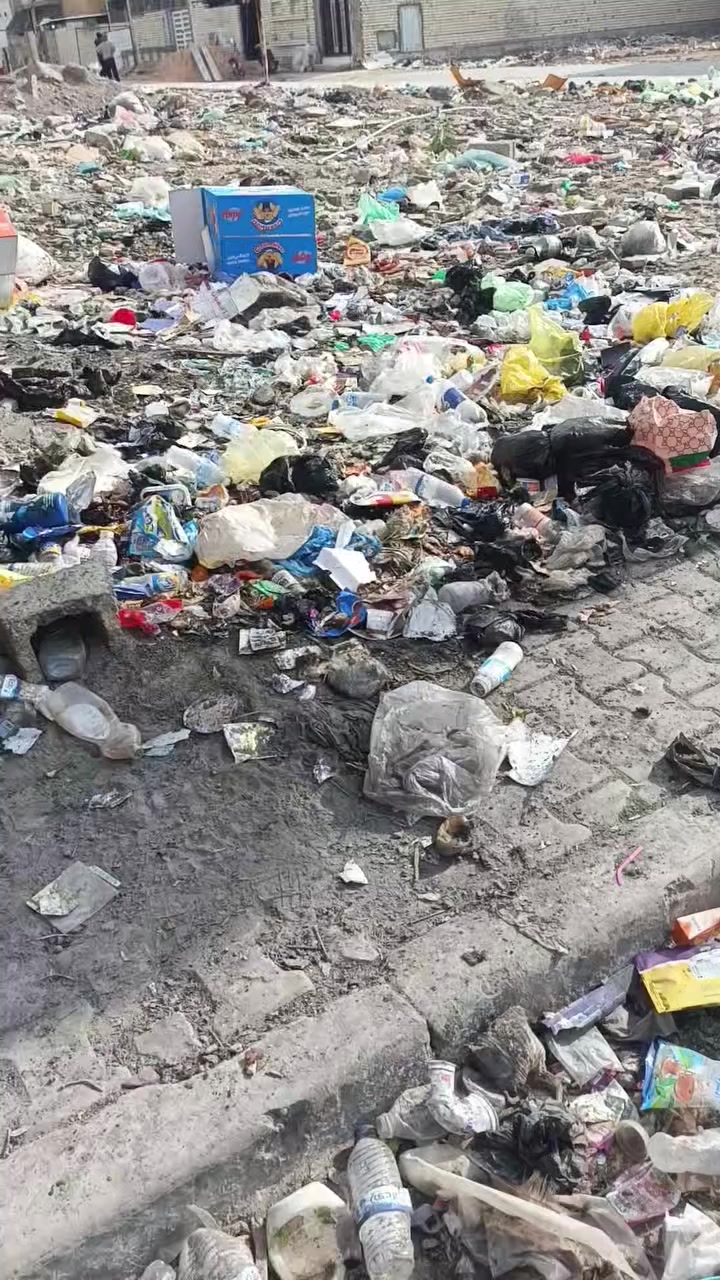 سلام عليكم قطعه الارض البيع دوانم شارع ابودراج ع شارع ريسي واجه 7ونص تجاريه صير محلات وشقه سعر 42وبيه مجال مساحه 100متر سند 25 بيع 50متر عادي ***********
