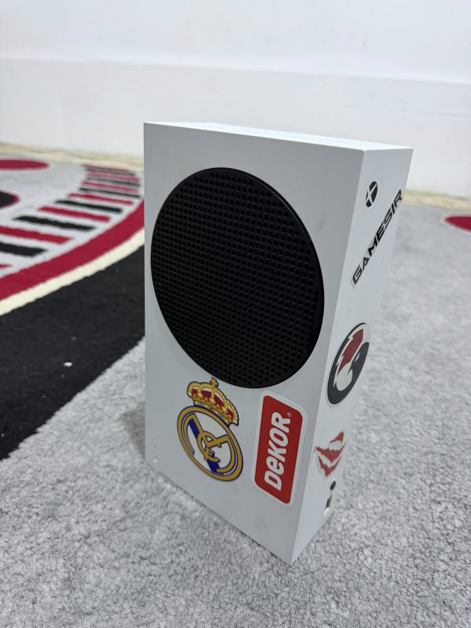 اكس بوكس سيريس اس مستخدم استخدام قليل اخو الجدي كامل الملحقات كارتونته موجوده سعره 360 وبي مجال متوفر توصيل محافضات 
للاستفسار ***********
