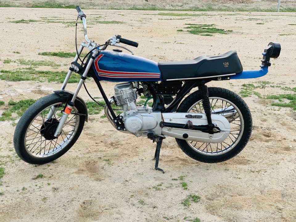 سلام عليكم دراجه ايراني للبيع نامه محرك مبدل فقط بستم دراجه حلوه ونضيفه مكاني بصره زبير عله طريق سفوان /للتواصل ***********/سعره 450وبيه مجال
