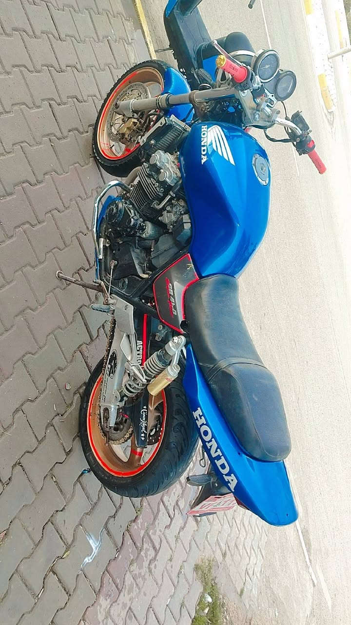 سيبي 4جيل اول ١٦ ولف كفاله عامه
أوراق كامله السعر مليون ٤٥٠ بيها مجال حك جيه
المكان ديالى شهربان 

***********
