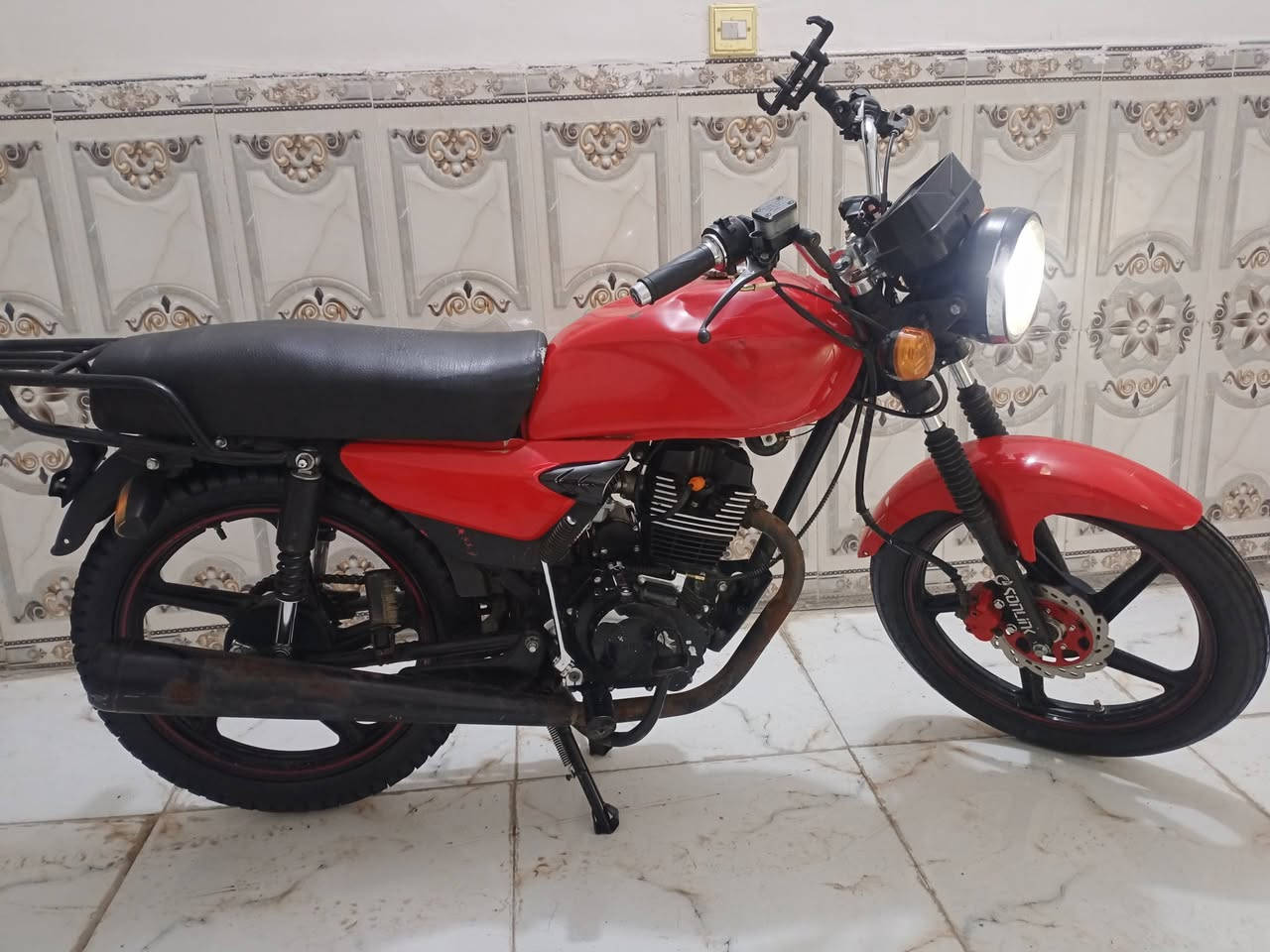 السلام عليكم دراجه شلونك للبيع موديل 22 نازله بال 23 كفاله عامه رقم بغداد السعر 950 مكان بغداد.   ***********
