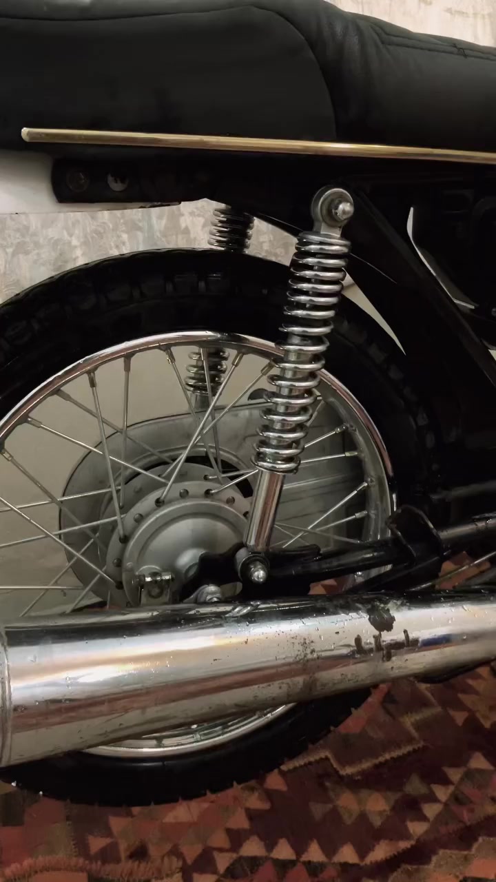 سلام عليكم. أربعه كير للبيع كلك كلك تعمير 25 محرك 21 السعر خاص الشراي يجي خاص وينتصل هاذه رقمي ***********
