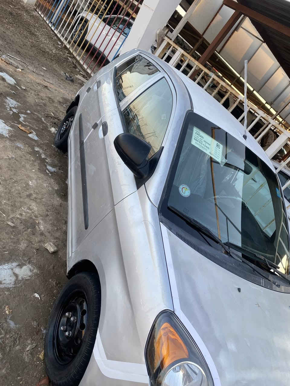 السلام عليكم كيا بيكانتو 2009 باسمي سياره جديده بلا صبغ بلا ضربه جاهزه ***********
