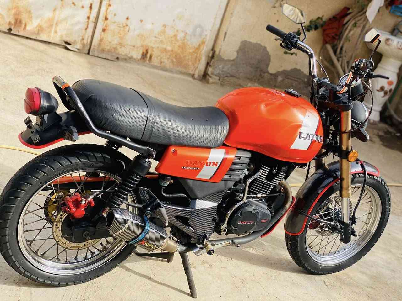 لاتي ٢٢ اوراق اصولي كهربائيات شغاله مزوده گزوز رياضي تغليف كاربون مكينه مفيلسه فقط شرط لاتنقيص ولاتبخير شلعه بطناش سعرها ١٢٥٠ بيها مجال قليل مكانها قضاء النصر ***********
