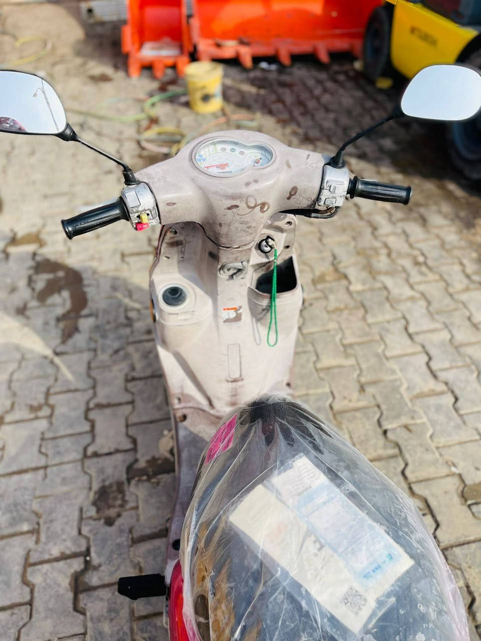 السلام عليكم فله حديث جكمجه موديل 2014لبيع كفاله عامه
كله شغاله  كل بعده عله لبلادي برقي مانقصه سعر وحد ١١٥٠ بيه مجال المكان كوت حي الحكيم لمو شراي لا تعبني خيكم رقم ***********
