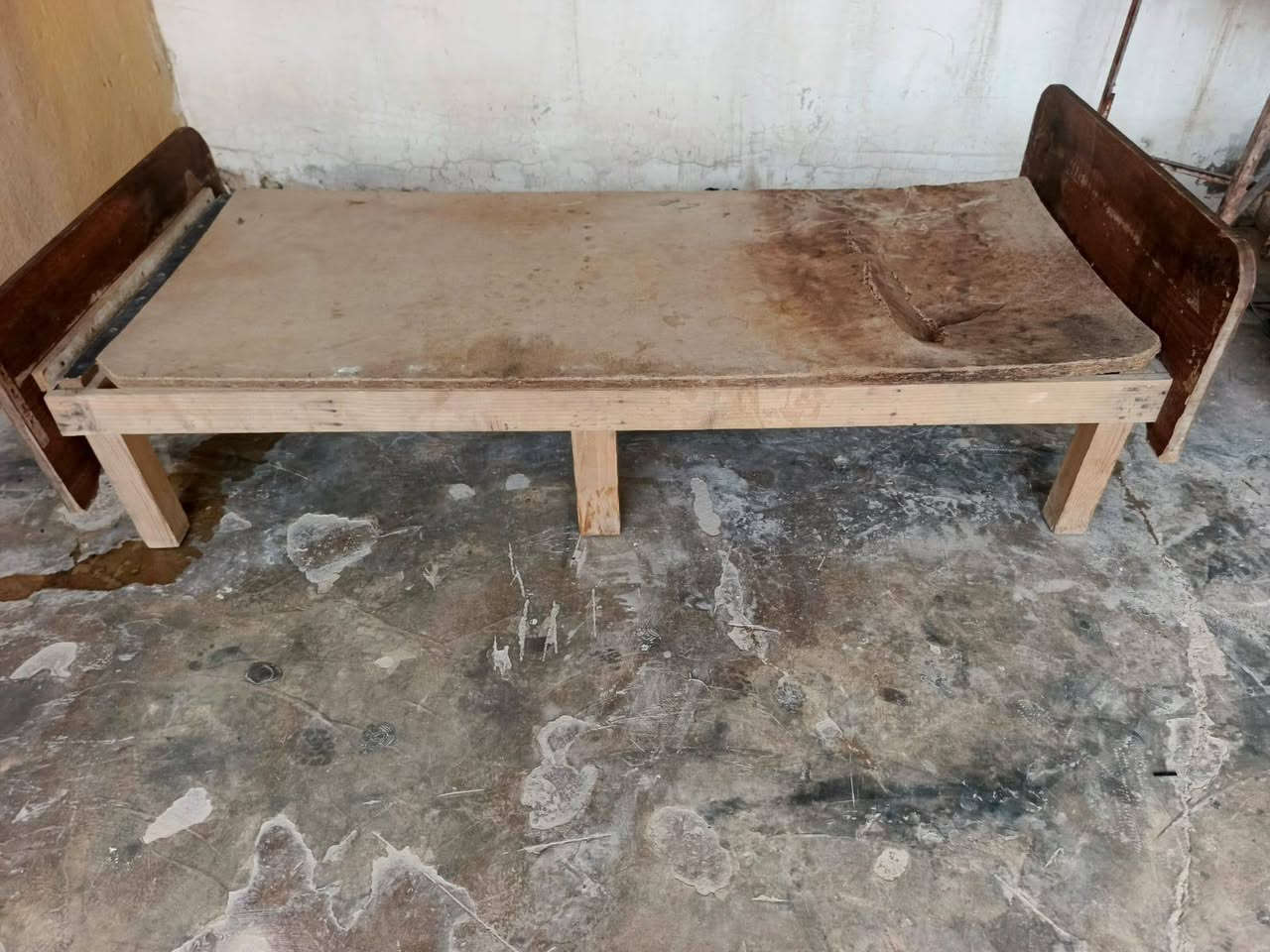 من رخصت الادمن غراض للبيع ميز تواليت يريد مرات نضيف كلش
وجربايه


**إذا كنت صاحب هذا الإعلان وتريد حذفه لأي سبب، رجاءا أرسل رسالة إلى الدعم الفني**
