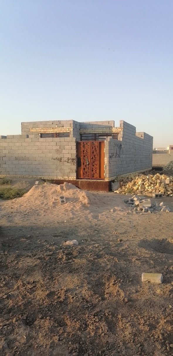 لبيع هيكل م100 ***********
