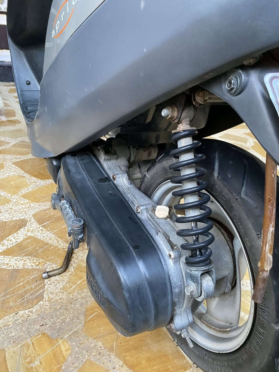 السلام عليكم 
دراجة بوتين دبل سكريتر للبيع 
السعر 425 شرط كهربائات سلف 
مكاني موصل حي الحدباء 
***********
