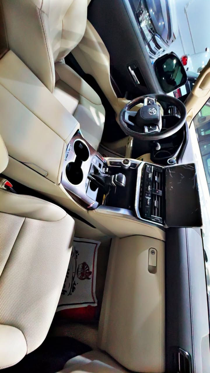 السلام عليكم 
الاندكروز 2024بلاك 
لمتدد ام شمعه البلاديه
السياره دبل تيربو 
مغلفة نانو كفالة عامة
ماشية 50ك
رقم اربيل 
مكان سيارة بصرة 
السعر 740 وبيها مجال للشراي مامتواجد ع نت 
***********
