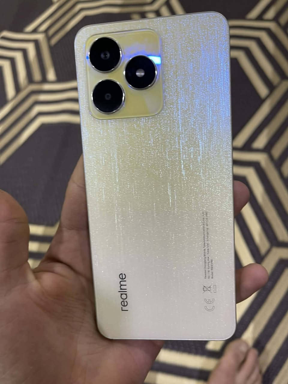 السلام وعليكم عندي هاذا الجهاز للبيع شرط نضيف وما مفتوح باب اول. السعر 75 الاتصال ***********
