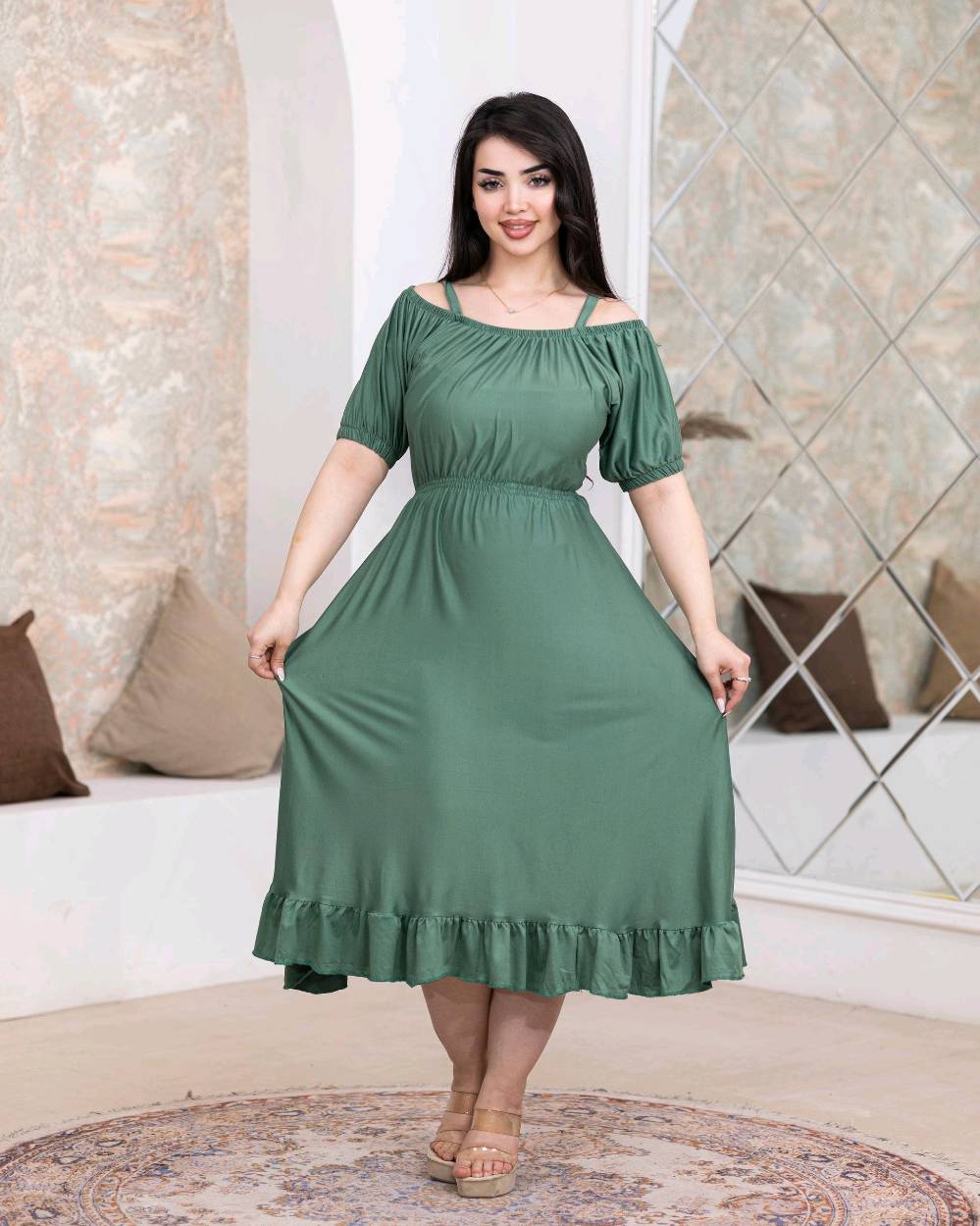 فستان بحري 

خامة زبدة تركي شرط الفحص 

فري سايز لحد ٨٥
