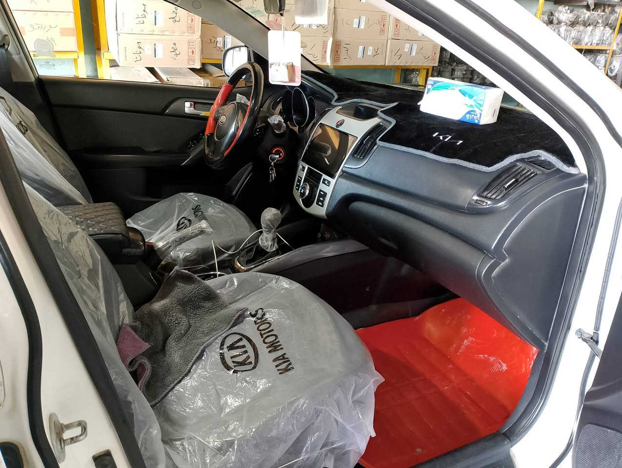 سلام عليكم اخوان سيراتو 11خليجي بيها جاملغ خلفي او قبق جنطه رقم بغداد بسمي هزه جديده محرك 1600صدرامامي خلفي بيه شويه شخوط اشاير بل مري ويل 17 رياضي فتحه بل قماره دواخلها حلوه مكانها كربلاء *********** السعر 108وبيها مجال قليل
