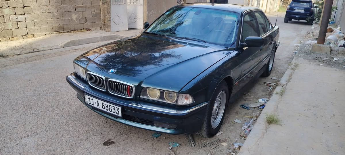السلام عليكم بي ام موديل ٩٥ كلها بلاد صبغ جماليه كير مكينه تبريد خير من الله كهربائيات كلها شغاله بدون جطل كشنات جلدفتحه شغاله شاشه حديثه باتري جديد السعر ٧٥ او بيها مجال بسيط للاستفسار *********** مكانها بغداد
