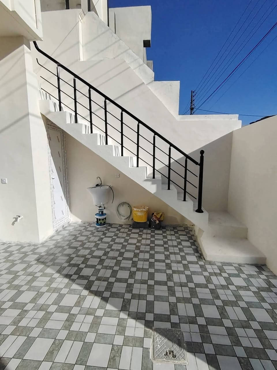 دارللبيع  100متر  بالقسط
مقدمه 50  مليون
سعر الكلي 85 مليون  يكون التسديد كل شهر حسب التفاق بين الطرفين
موقع حي العسكري قرب ماركت النور  
للاستفسار  /***********
