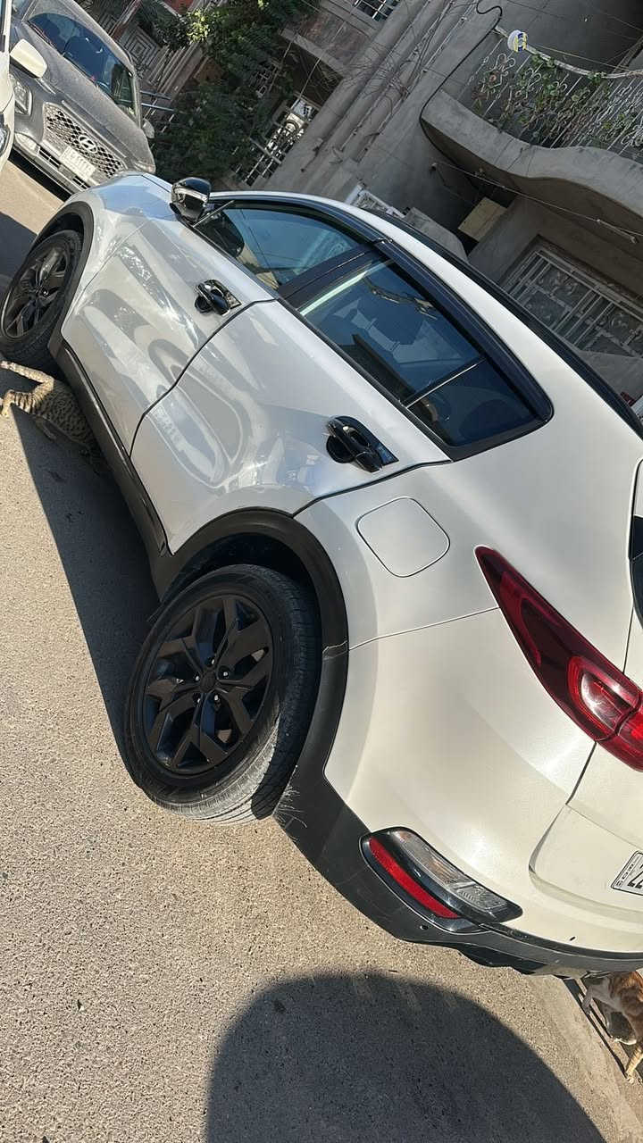 السلام عليكم
سبورتج موديل 2021وارد امريكي 
بلاك توب 
رقم اربيل الدولي تريد وكاله تريد تحويل 
فول مواصفات عدة البصمة 
بنراما 
مري شفط 
فور ويل 
شفتات 
باقي المواصفات المعروفة 
محرك 2400 
ماشية 68 
جاهزة السيارة 
حادث خلفي وصور سونار بل منشور 
سعر 168وبيها مجال بسيط 
مكاني بغداد قرب مرور التاجيات 
للاتصال ***********
