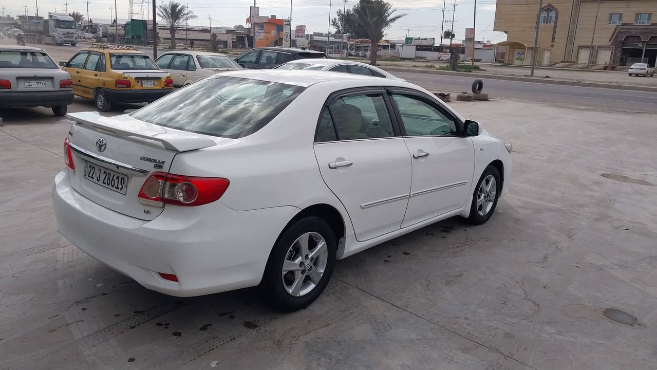 تويوتا كورلا.   السعر 125 ورقه
موديل 2012 خليجي محسن محرك 18 ما مفتوح كيرتوماتيك محرك شرط صبغ بيها جاملغ ونص بوند ونص جاملغ خلفي بدون دواخل شرط رقم اربيل دولي سنويه 2030 عنوان موصل برطله رقم الهاتف ***********/***********
