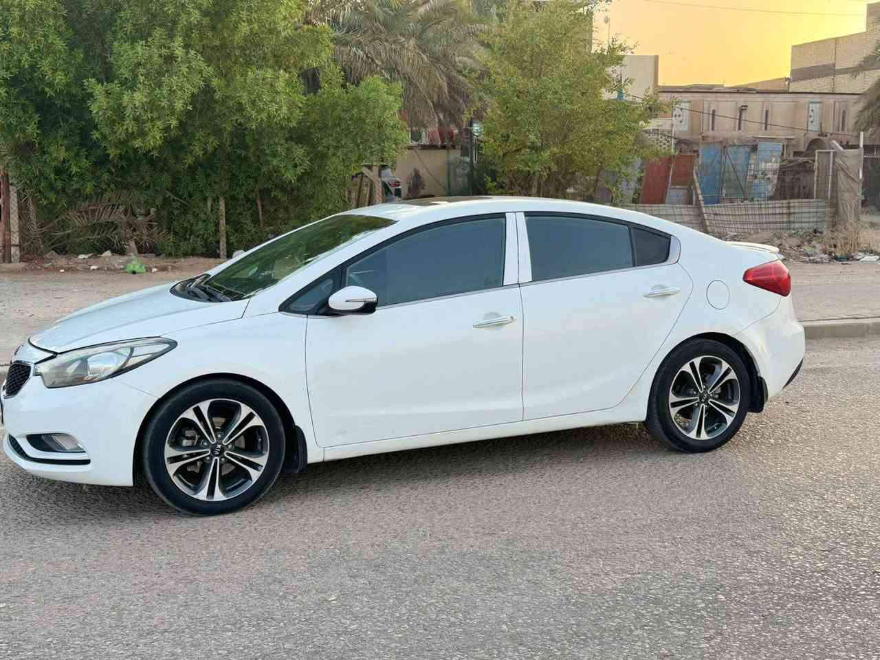 اريد افضل مراوس اوبتمه أو سوناته 
سيراتو مديل 14فول عدة البصمه تحكم سيرن فتحه ويل كب 17 حدداديه جديدة  تخم تاير. مكينه كير  جدد السيارة جاهزة مكاني نجف  السعر 98 
***********
اريد مراوووس افضل  سونار مرفق بل منتور
