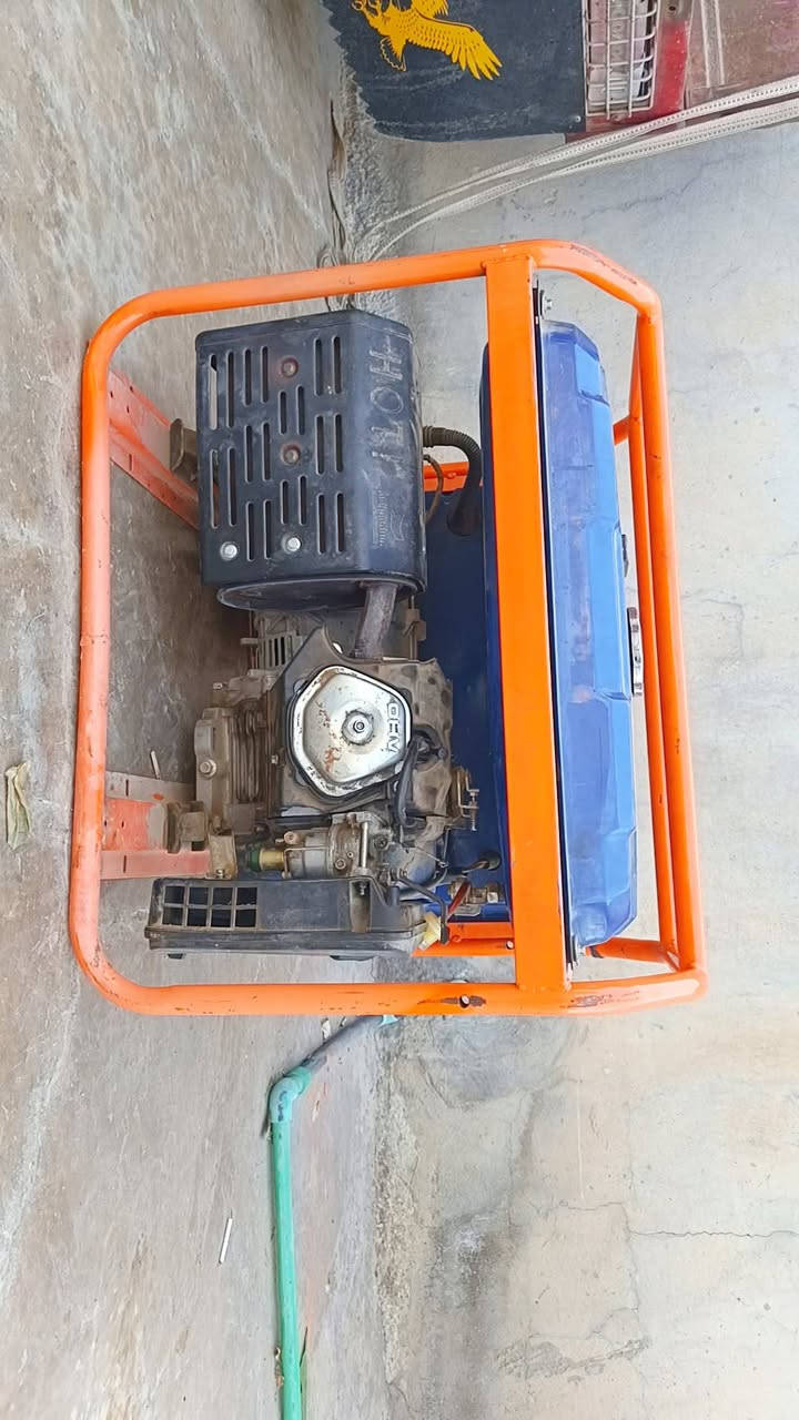 السلام عليكم مولده للبيع 28 امبير نظيفه نستعجل على البيع***********
