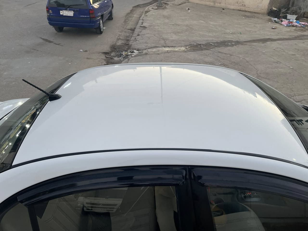 السلام عليكم
كيا ريو للبيع 
موديل 2011
لون ابيض 
سياره حلوه وجاهزه 
كير ومحرك شرط 
شاشه وكامره بيها
داخل صحراوي 
سنويه جديده ورقم مسطرة اربيل  
وهزه جديده 
محرك 14 الاصلي تبريد + تتفئه شرط
لا صرف ولا نفخ
تحكم بالمري + اشاير 
كابون بانزين بيها 
بسمي انا الشرعي وشرط التحويل 
السعر 105 وبيها مجال 
ضررها جاملغ السايق بدون دواخل +البوند مبدل سونرها مرفق بالصور 
مكان السياره موصل 
للتواصل
واتساب + اتصال
***********
