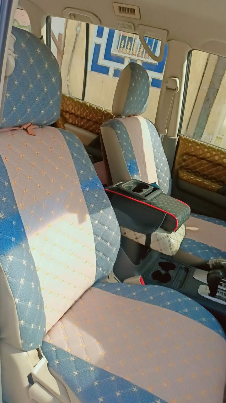 سلام عليكم سياره باجيرو موديل 2007 جاهزه بأسمي
تخم تاير 

شاشه 

دوشمه جديده 

مكينه ما مفتوحه 

حداديه جديده 
  
 تبريد شغال 

سنويه ما صاقطه

السياره كفاله عامه ما عده شخطه بل جاملغ المامي 

  

السعر 95 وبيه مجال 

***********
