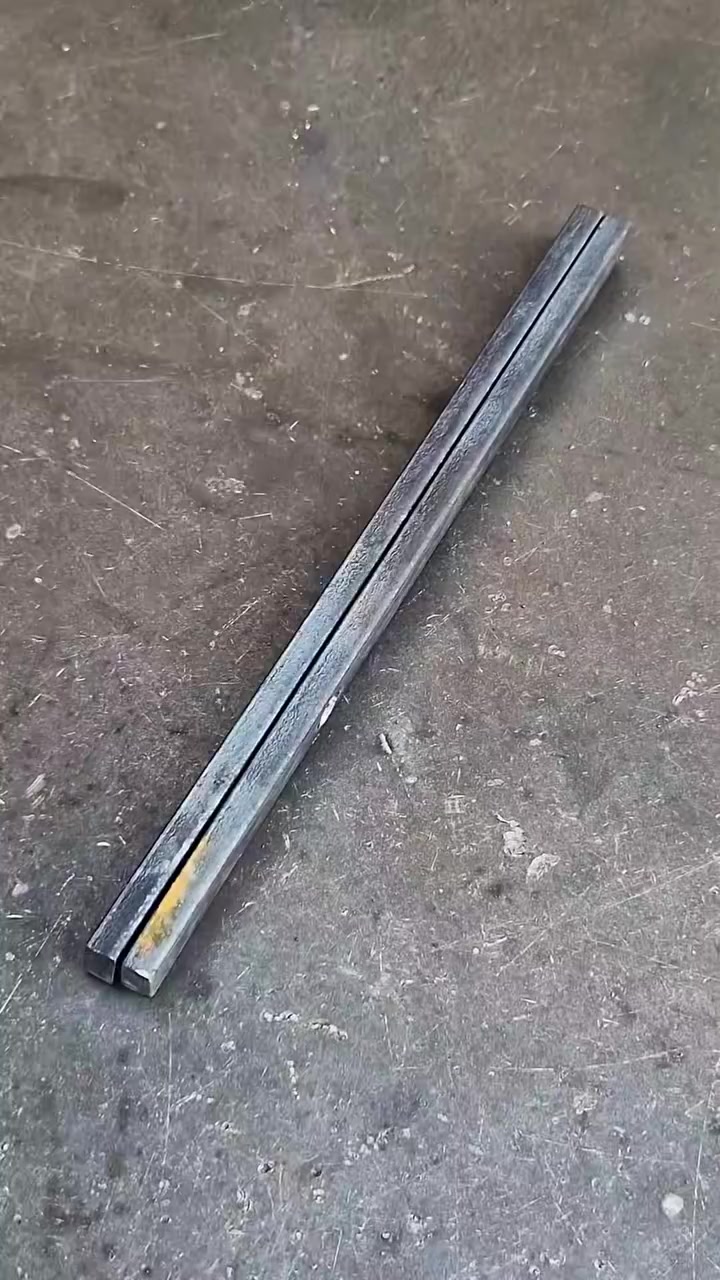 ابتكار بسيط وعملي لنقل الزوايا.
أسهل طريقة لصناعة أداة قياس يدوية.
فكرة ذكية من بقايا الحديد.


**إذا كنت صاحب هذا الإعلان وتريد حذفه لأي سبب، رجاءا أرسل رسالة إلى الدعم الفني**