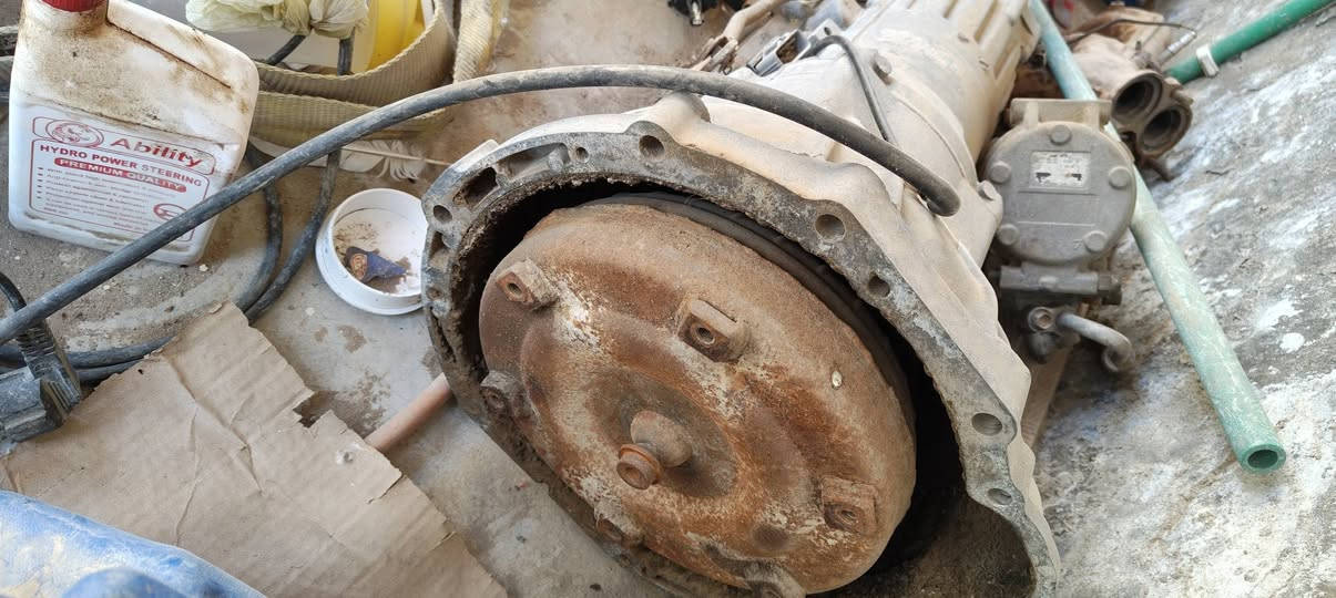 السلام عليكم
غراض ونجي
دكشن بارد ودكشن حار
سلف عدد ثنين
ديلكو   عوزه قبق
كلج زائد مروحه عدد ثنين
كوع ماي
قبق قايش التايم
داينمه   حاويه 
وكير  حاويه  عل شرط   مشدود شهر واحد فقط    الغراض كله حاويه ومشروطه    
مكاني ديوانيه       اليريدهن ابيعهن شلع    
***********
