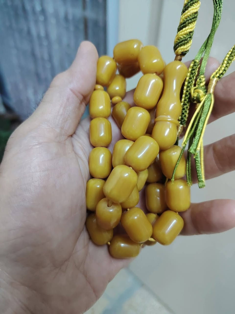 سندلوس باكستانيه خشنه  معرقه كركوشه خليجيه عطاب و شامه دم  حجمها  ١٧ * ١٢ ملم / لونها جميل جدا  ((  سعرها  ٥٠  الف عراقي مع التوصيل من الاخير ))  اخوان هذا الخام  وهاي الكصه بعد ما تتكرر  متوفره قطعه واحده فقط لا تفوتوها من أيديكم / واتساب ***********
