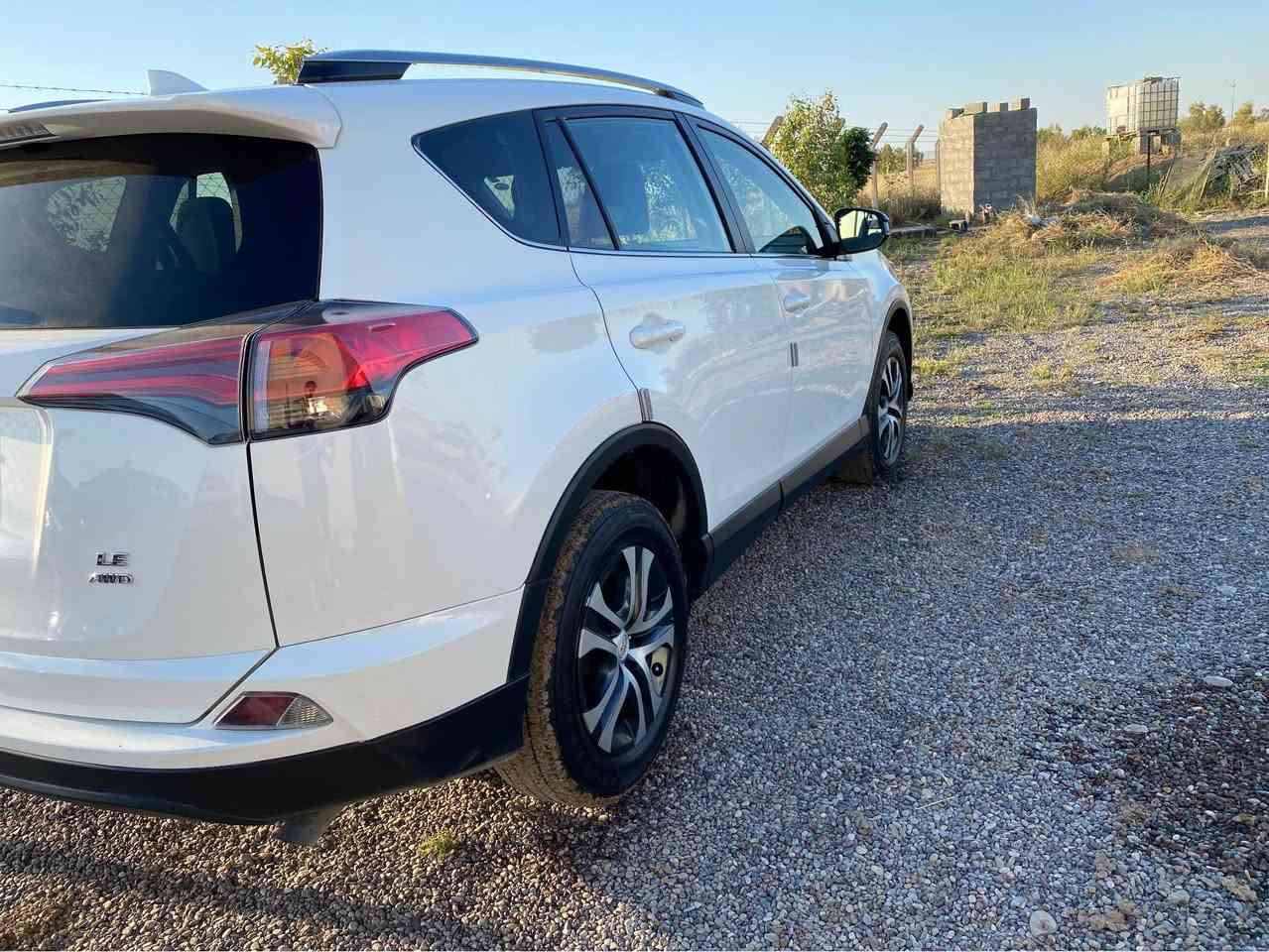 ۆیۆتا راڤ فۆڕ  مۆدیل ٢٠١٨ مواسەفات LE AWD 
ڕادار و دەبل ئەکسل 
ئیکۆ و سپۆرت و نۆرماڵ 
سەیارەکە تەنها 54هەزار مایل ڕۆشتوە 
پێش و پشت کەپسە 
یەک دەرگای بۆیاغە هیچ ئێرباگی نەتەقیوە
گێڕ مەکینە بەرد ڕادار هەموو شتێکی بەشەرت
سعر 185 وەرەقەو مەجال 
شوێن هەولێر 

ژمارە مۆبایل واتسئاپ + ڤایبەر 
*********** أربيل, العراق
