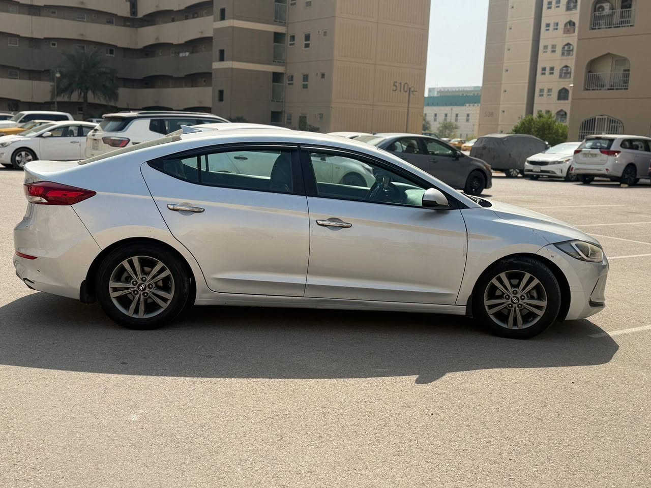 السلام عليكم للبيع النترا موديل ٢٠١٨ رقم اربيل باسمي وارد امريكي ماشيه ١٥٢الف ميل حادث راس بنيد وبالجنطه بارد كما موضح بالصور موصفات امريكي رادار مثبت سرعه مانع انزلاق شاشه جبيره تبريد ثلج محرك وكير مكفولات شرط بنزين بس محسن ودهن من علي السوداني امانة الله رقم تلفون ***********2
السعر ١٢٠ وبيها مجال
