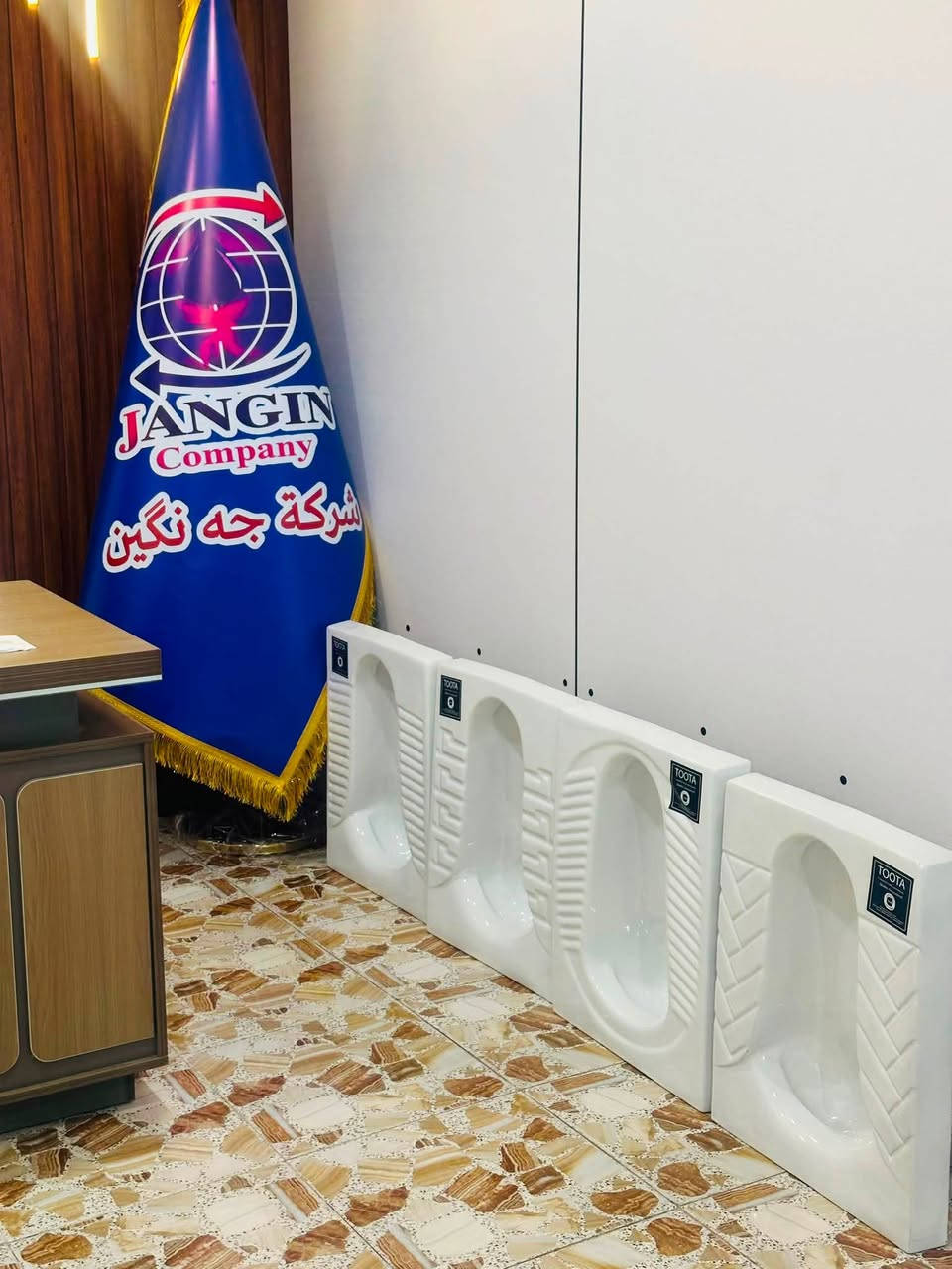 الى وكلائنا في العراق وصول لدينا مقعد ابيض توتا اسعارنا تنافسيه إلى شركة جه نگين الفرع الرئيسي بابل طريق حله دوانيه ***********
