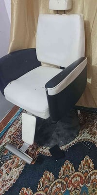 كرسي للبيع 100 للتواصل 07811287647