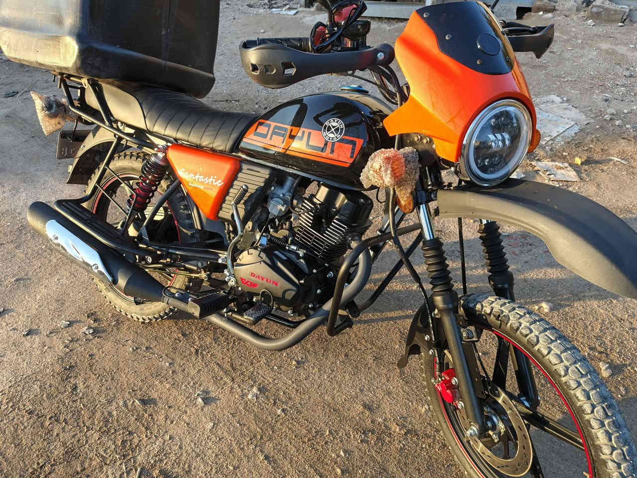 سلام عليكم دراجه دايون للبيع موديل 2025  دراجه رقم أربيل لوحات ثنين انكليزي دراجه اخت الزيرو ماشيه 150
ويل 18 محرك 200 سعر2350 وبيها مجال
مكاني النجف مكلف بنشر
موجود تصال وتساب ***********
