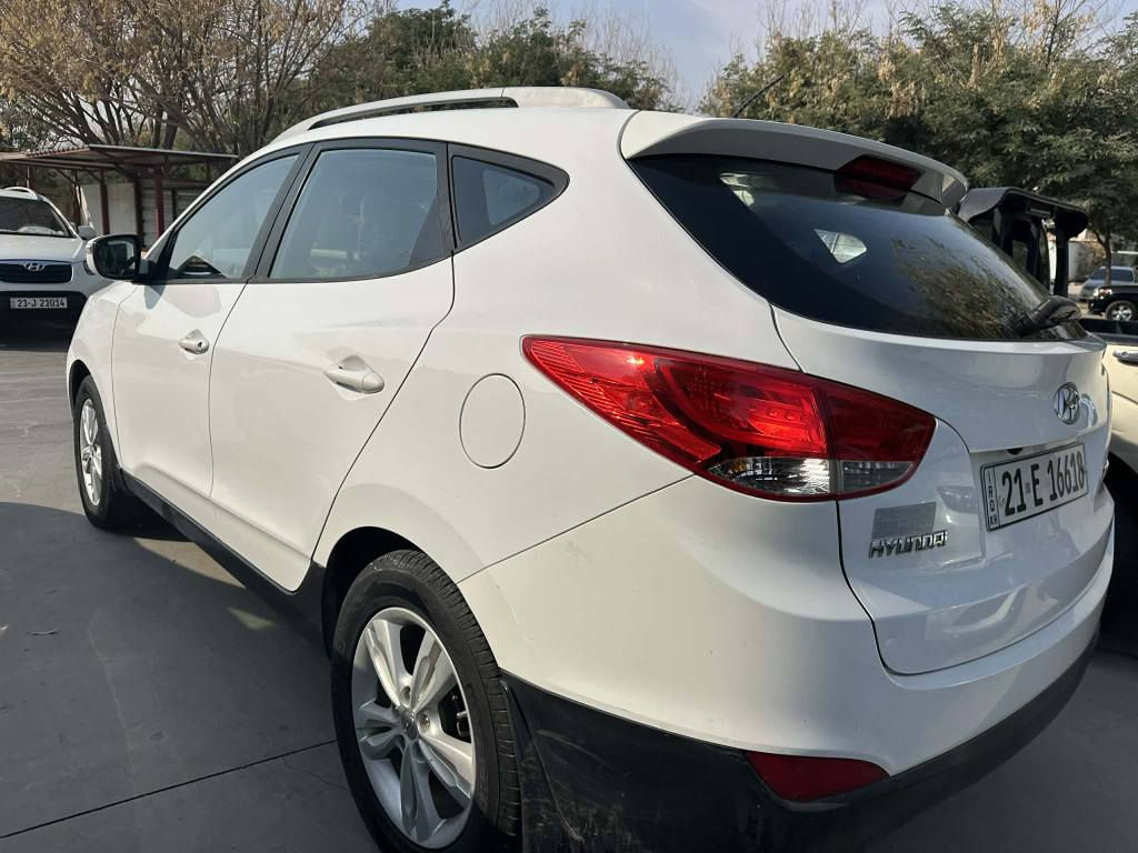 هوندا تكسن
 موديل2013
147بیهه مجال 
خليجي مكفوله
 رقم سليمانيه 
رقم جديد
 سنوي جديد 
مكان كلار 
رقم موبايل*********** كالار, السليمانية
