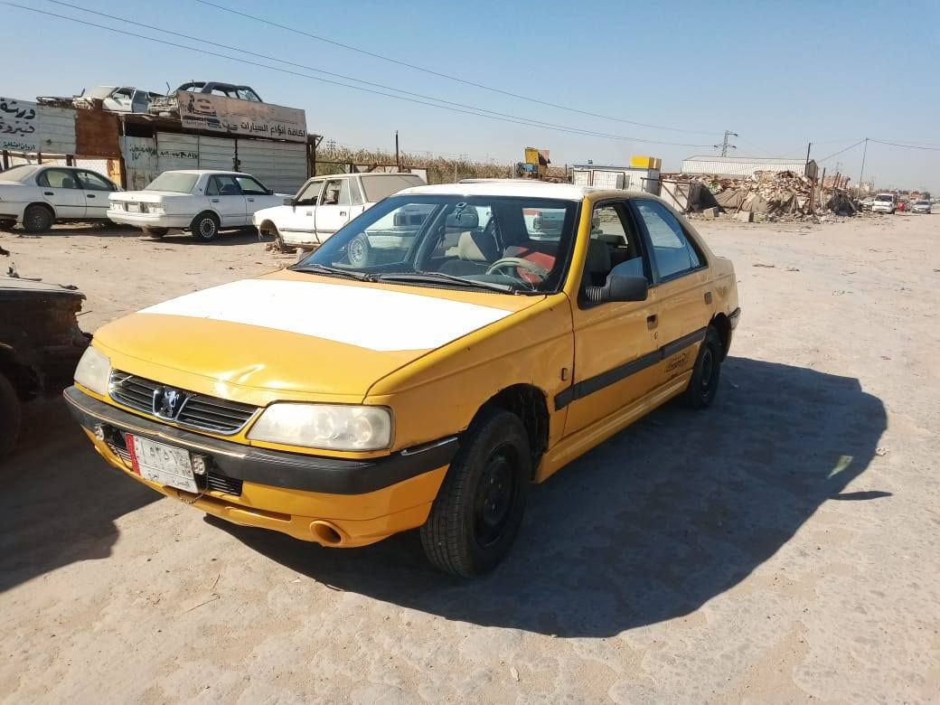 السلام عليكم بيجو 405 رقم بصره للبيع موديل 2010 محوره مكينه وكير بيكاتشو  أوتوماتيك باتري جديد وكهرباياتها كلها شغاله بيها خياسات بجاملغات الوره والجنطه رقم راعيها ضايع يعني عشاير وطلب الهيئه علمشتري السعر 16 وبيها مجال مكاني الناصريه المركز ***********
