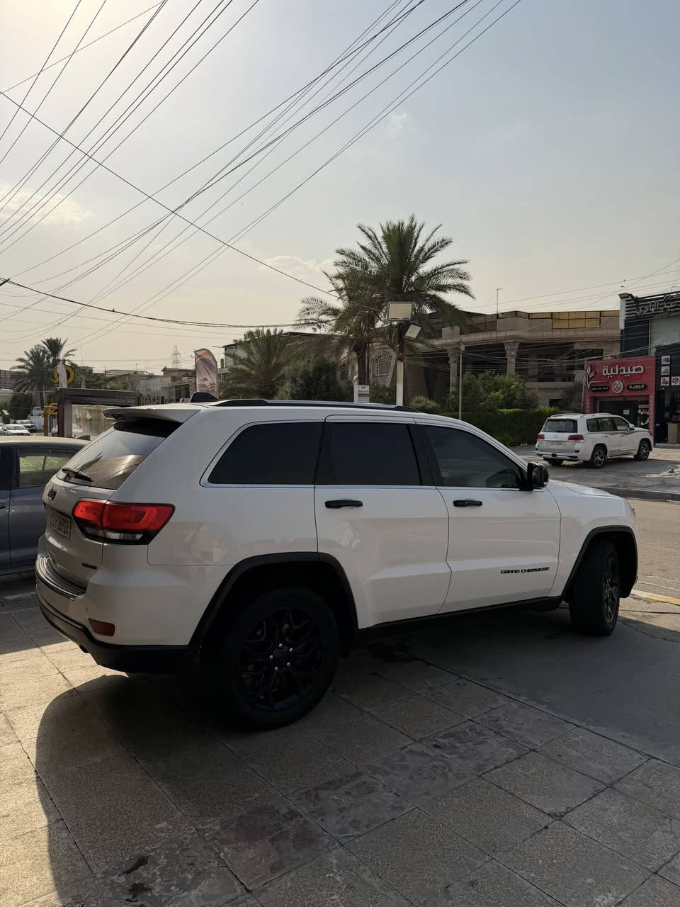 السلام  عليكم ورحمة الله وبركاته

‏‎‏‎       ——— لـلـبـيع  ———

جيب گراند شيروكي - Jeep Grand Cherokee

‏‎‏‎وراد امريكي .     —    

‏‎‏‎الموديل           —    2018

فئة.                 —    لمتد 

حجم المكينه   —     3600/ V6

‏‎‏‎اللون               —     ابيض     

‏‎‏‎المسافه المقطوعه — 98000mil

‏‎‏‎حاله السياره.    —    ( جاملغ +بنيد بدون شاصي بدون لغد فقط بارد بلغد )

‏‎‏‎المواصفات 

‏‎‏‎- بصمة تشغيل 

‏‎‏‎- بصمة أبواب 

‏‎‏‎-تشغيل عن بعد 

-رادار خلفي 

‏‎‏‎-كشنات جلد بيجي

- شاشه ديجتال 

-اشاره بالمرايه 

-حساس  خلفي 

-بردات خلفيه ‏‎

‏‎‏‎-شاشه كبيره تدعم نظام الأبل كار باي ونظام الاندرويد

-شاشه عداد ديجتال

-فتحت سقف  

‏‎-دبل اكسل 

‏‎-اوتو ستوب

‏‎-وضعيات قياده 

‏‎‏‎-كشنات تدفئة ( اماميه - خلفيه ) 

-كشن السايق خزن ميمور 

-ستيرن تدفئة 

‏‎-صندوق كهربائي 

‏‎‏‎-كرسي السايق والراكب بحركة كهربائيه 

‏‎‏‎-تحكم ستيرن جهتين 

‏‎‏‎-تحديد سرعه 

‏‎‏‎-مانع انزلاق 

‏‎‏‎-ليد نهاري

‏‎‏‎-كامره خلفيه دواره 

‏‎‏‎باقي المواصفات المعروفه 

‏‎‏‎السعر            — 20800وبيه مجال بسيط  

‏‎‏‎رقم السياره    — السليمانيه   سنويه مضلل هزه جديده سنويه جديده 

‏‎‏‎موقع  السياره — بغداد الغزاليه  

‏‎‏‎للأستفسار.     — ***********
