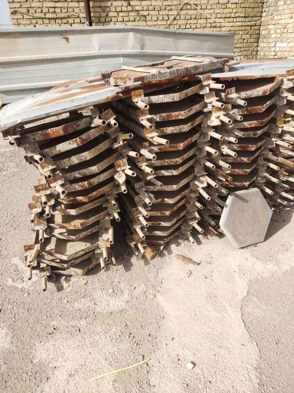 قوالب شتايكر 80x80 سمك 4 قوالب سداسي 40في40 درجه أوله 150 الرقم ***********
