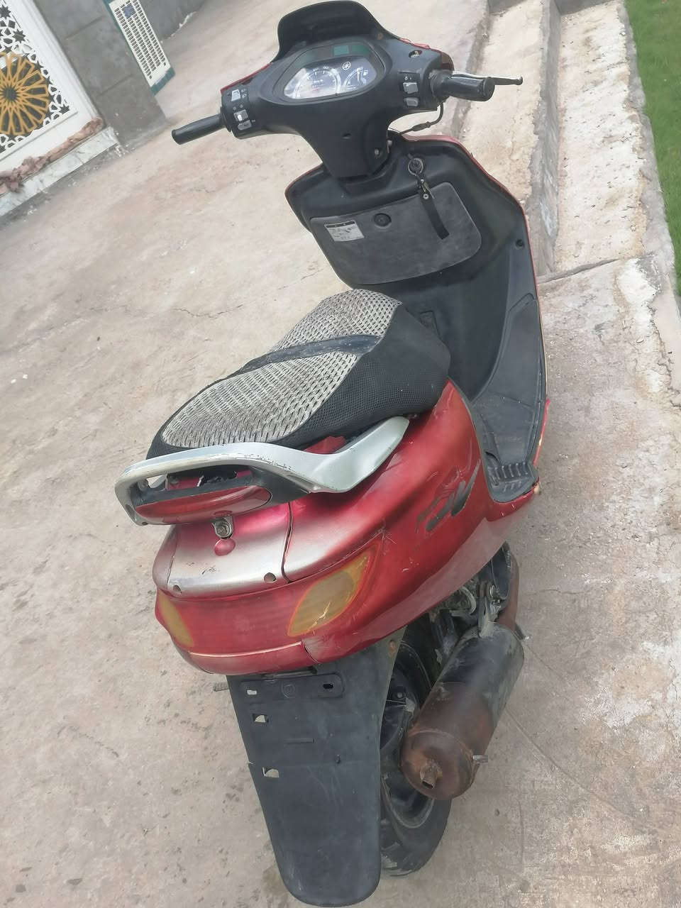 السلام عليكم شباب( بيع مستعجل ) دراجه فراشه فحل كامله للخير مناقصه برغي كلشي شغال بيه كهربائيات كامله  سلف هندر هورن اشاير مكينه ناعمه  بلجيس  لا تنقيص ولا تبخير الدراجه عندي جانيه منزله حاويه وكرر ( بيع مستعجل) السعر 350 وبيه مجال رقم تلفون *********** مكان الدراجه بابل القاسم
