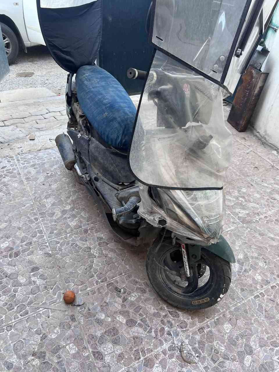 للبيع fs يحتاجله فقط تجفيت ب40 الف كهربائيات كله شغاله
السعر 80الف ‭0780 789 9758‬
