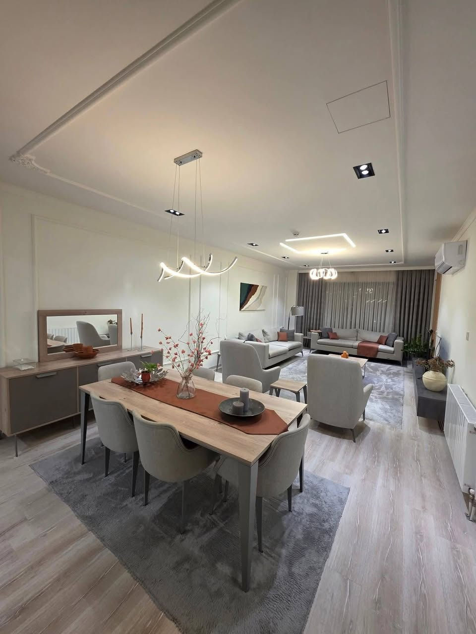 سەرەتا بەناوی خودا 
کۆدی/ 10917
شوقە بۆفرۆشتن 
📍شوێن /شاری خەونەکان 
📐ڕوبەر / 141 مەتر
🌕ڕوو / گۆیژە + ڕۆژ هەڵات  
🏗️نهۆمی / بەرز

پێک هاتوە لە ( میوان + هۆڵ + مدبخ + 2 مشتملات + 2نوستن یەکیان ماستەرە  )

تێبینی ( شوقەکە کەوانتەرو سپلێتی لەگەڵدایە سەقفی مەغریبیە عەرزی لامیناتە کامل سیستەمی شۆڤاژی رادێتەرە)
ــــــــــــــــــــــ
🖊️/ بۆ زانینی نرخ  کۆمێنت بکە 
ــــــــــــــــــــــــ
بۆ پەیوەندی📞
☎️***********
☎️***********
ـــــــــــــــــــــــــــ
تۆی بەڕێز موڵکت هەیە دەتەوێت بیفڕۆشیت یان بیدەیت بەکرێ زانیاریەکانمان بۆ بنێرە هاوکارتان دەبین 
‏‎*********** ☎️واتس ئاپ"فایبەر 
‏‎یان سەردانی نوسینگەی(جوانی موڵك)بكەن
‏‎ناونیشان"ئیبراهیم ئەحمەد"بەرامبەر دیلان سیتی
