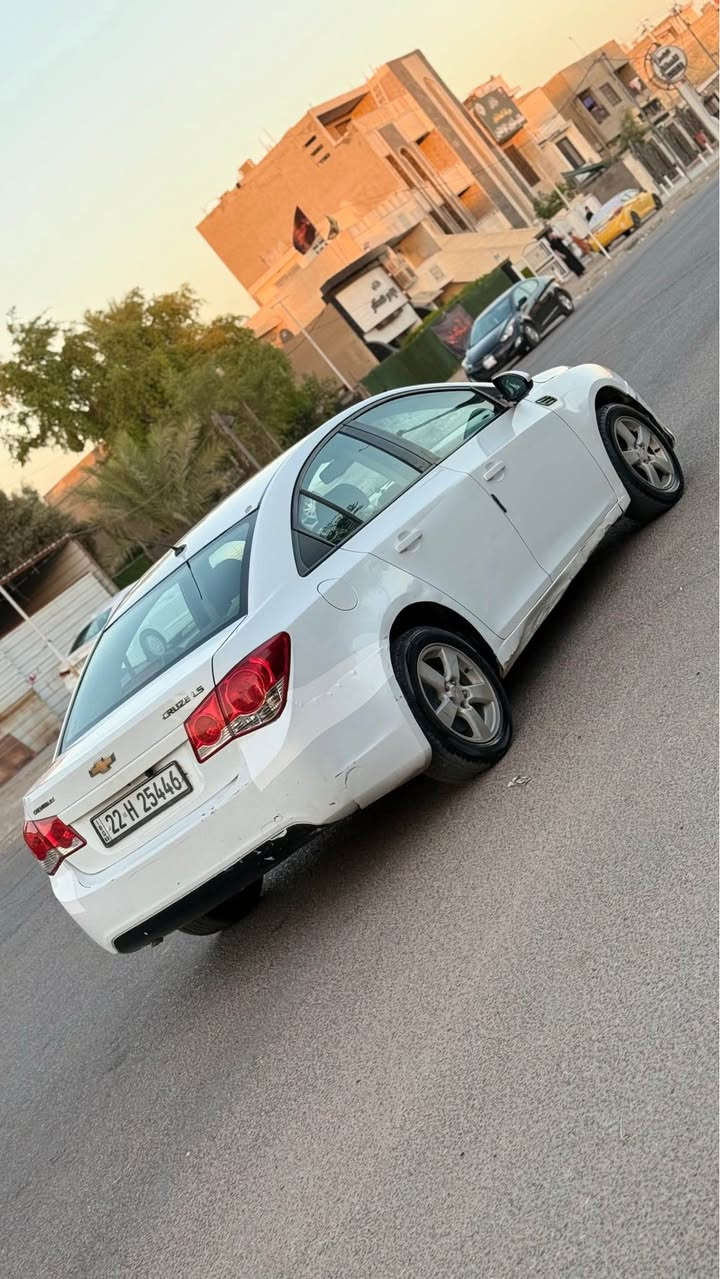 السلام عليكم 
شوفر كروز 2011 خليجي رقم اربيل الدولي  تحويل وكاله شرط باسم صديقي عربي محرك 1600 اوبترا المرغوب بدون تبخير بدون تنقيص كير ومحرك وتبريد كله تمام بيها 4 قطع صبغ بدون دواخل بدون حادث وين مايعجبك افحص تخم تاير جديد ..
السعر/54$ وبيها مجال بيع او مراوس
العنوان/بغداد-الاعلام قرب تقاطع درويش
*********** واتساب بغداد, العراق
