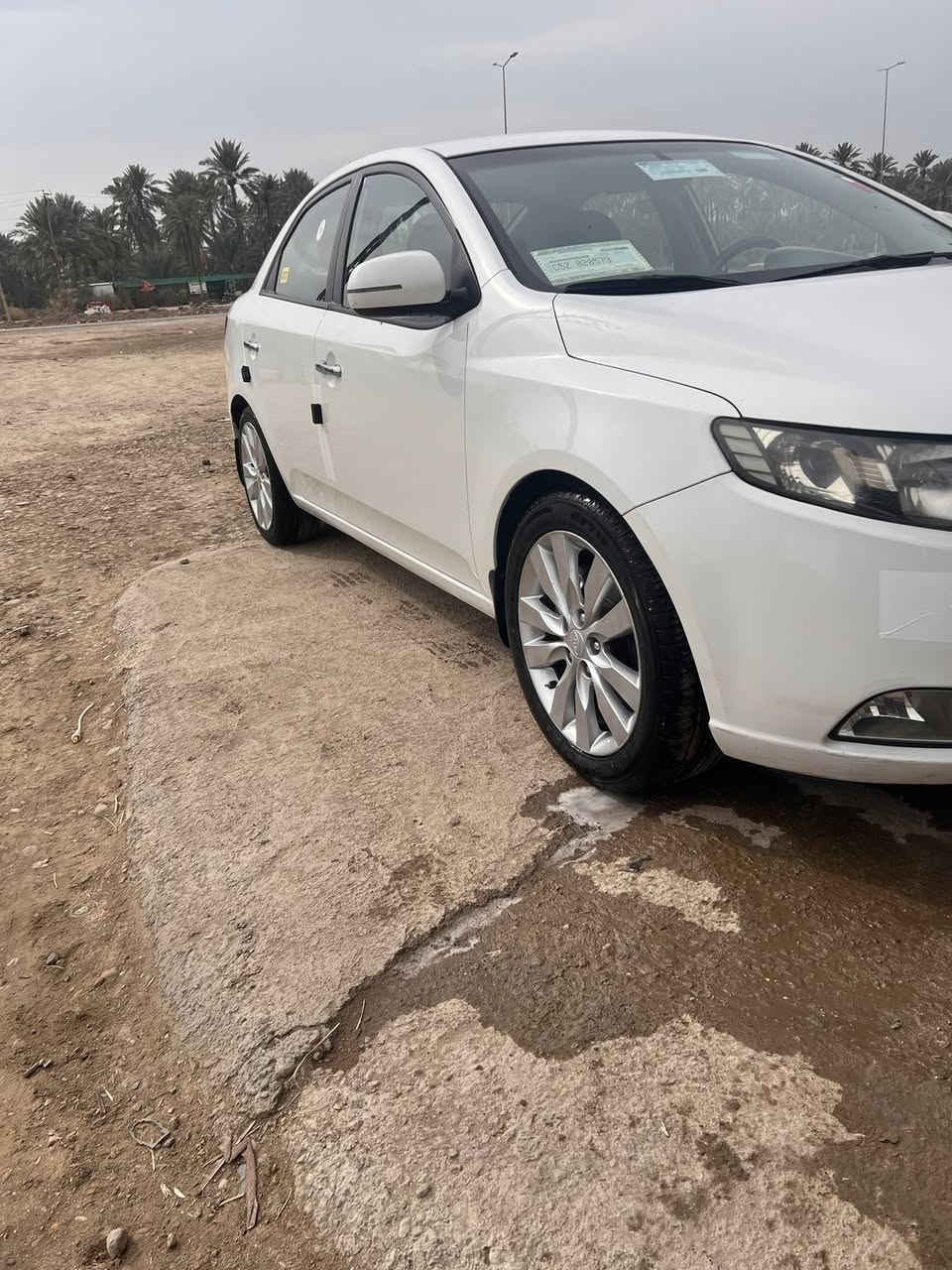 ‏كيا سيراتو2011مكينة 1600 كير مكينة جديدة ما مفتوحة حداده أمامية وخلفية جديدة مكفولة من التبديل تبريد شغال تدفعه شغالة تخم تاير جديد سيارة فول مواصفات عد بصمة وفتحه Mer شفط إشارة مراية شفتات ستيرن ستة نمر  سيارة جاهزة وما بيها أي نقص ورقم والسنوية جديدة تحويل مباشر الرقم أربيل مكان السيارة واسط الحفريه السعر ١١٠رقم الهاتف ***********
