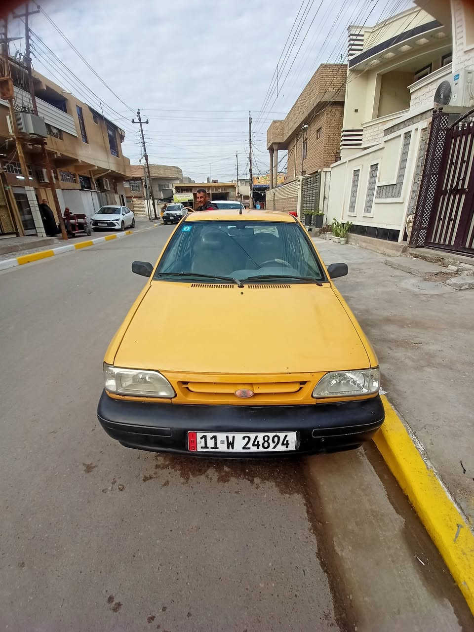 اسلام عليكم
سايبه للبيع موديل ٢٠١٥ هيئه وغرامات صفر رقم انكليزي سنويه ل٢٠٣٠ صدر امامي وتاير امامي جديد 
بيه جاملغ امامي  ومحرك بيه تبخير قليل سياره حلوه ونضيفه لسعر 32 وبيه مجال لشري 
لعنوان بغداد الحسينيه ***********
