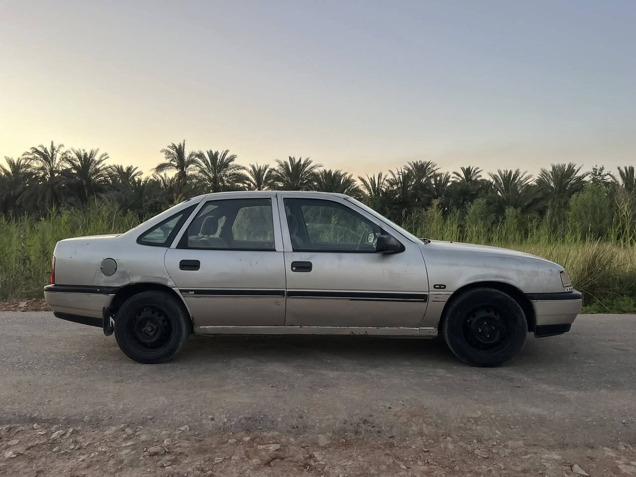 سلام عليكم سياره ابل فكتره 
مكينه بل باكيت ستوني شاده 
رقم نجف مداور ثاني يوم 
سياره حلوه جاهزه من كلشي سعر 27ورقه وبيه مجال  
مكان السياره كوفه رقم الهاتف ***********
