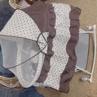 كاروك هزاز • مستخدم شهرين • اثاث اطفال