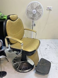 كراسي حلاقة 3 الاسود ب175 جديد مستعمل اسبوعين البيجي 130 الذهبي 130 مي...